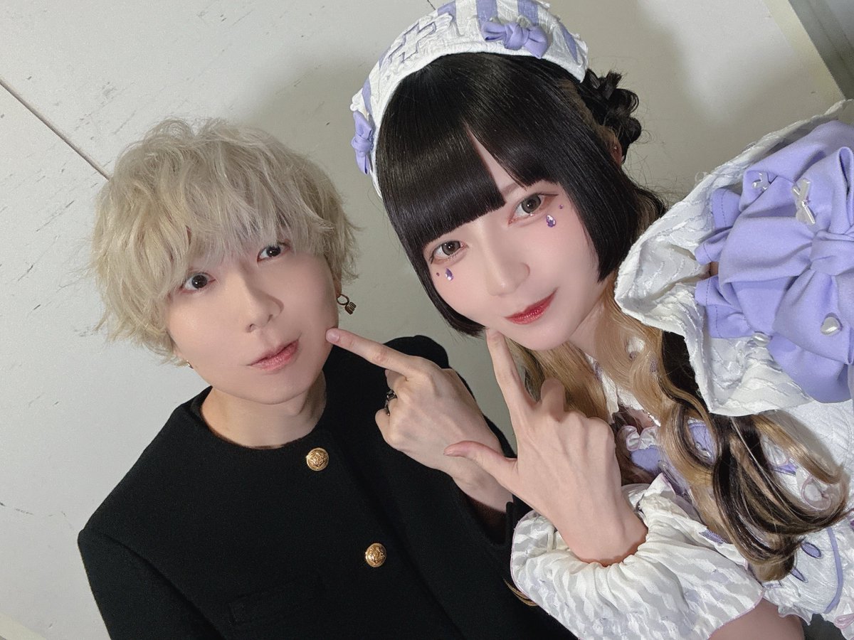 yanemint's tweet image. 絵音さん2025年もたくさんとぅるとぅるしてください💉⭐️