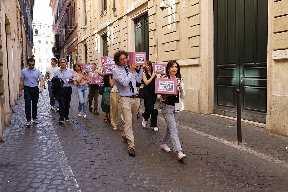 #FineVita:abbiamo depositato in Senato la proposta di legge che disciplina le procedure per richiedere assistenza medica per porre fine alla propria vita, anche con aiuto sanitario. 
✔️ Valutazione SSN entro 30gg
✔️ Nessuna discriminazione tra chi dipende o no da sostegni vitali