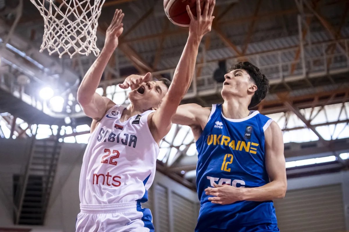 mmihailovic13's tweet image. Another great game by Luka Savanović, 6’5” Guard/Wing, as Serbia moves on to the quarterfinals!
10 points (3/6 FG)
2 steals & 1 block!
Luka keeps being a menace on the defensive end!
#FIBAU20 #NextUp