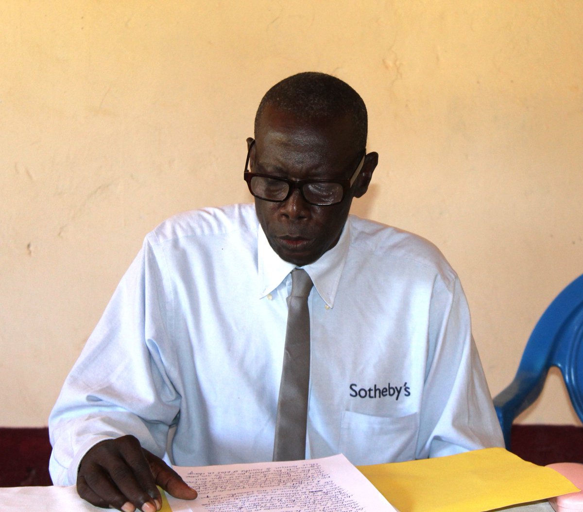 FAOCentrafrique's tweet photo. Atelier de capitalisation des acquis du Projet de #FAO TCP/CAF/3903 à #Kaga #Bandoro 🇨🇫. M. Salomon Saboyombo; Inspecteur d’Académie de Nana Gribizi, très satisfait des résultats du projet et plaide pr sa mise en échelle au niveau national pr une éducation de qualité des élèves. https://t.co/b8DAQkN3P8
