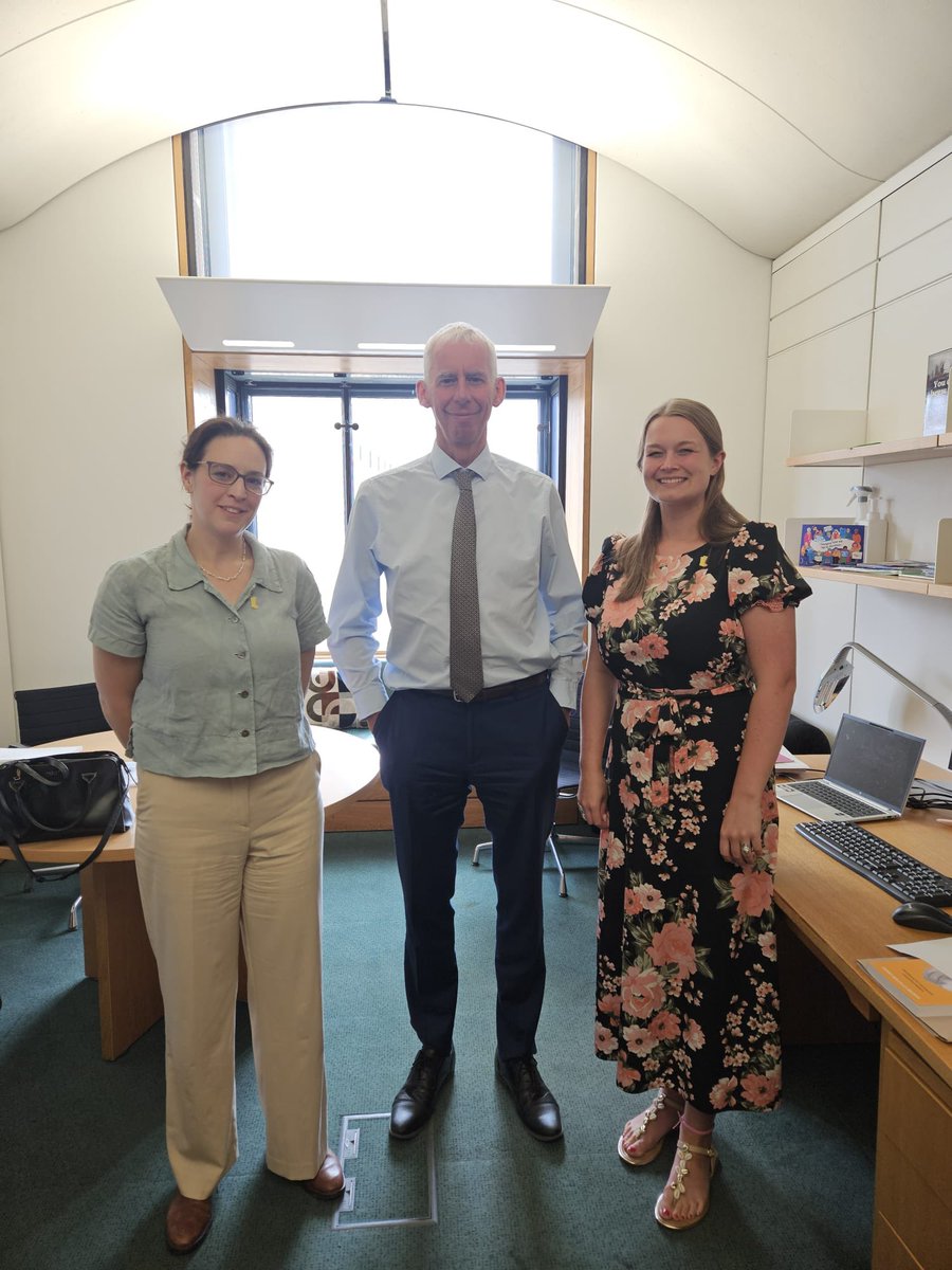 yellowwelliesuk's tweet image. We’ve had an absolutely fantastic day in Westminster for our #FarmSafetyWeek drop in session. Thank you so much @SarahDykeLD for hosting us and to everyone who stopped by to find out more. 💛