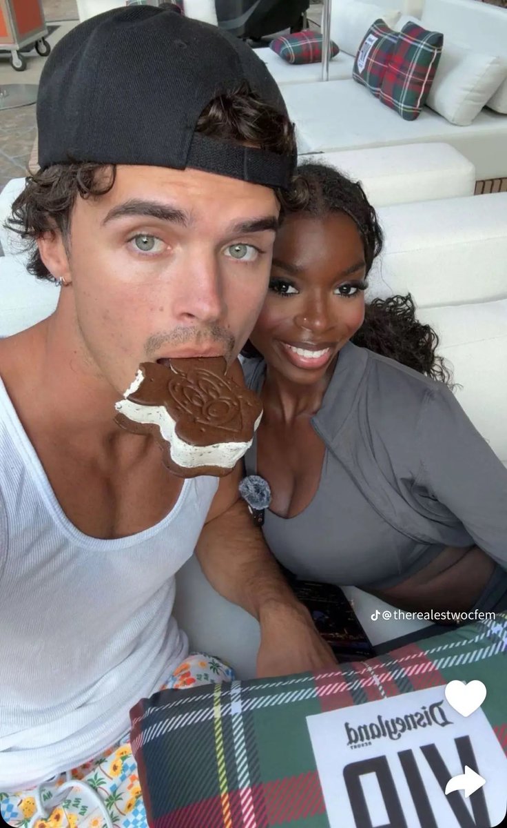 sseokvrse's tweet image. the kpop stan in me sees this as a perfect photocard