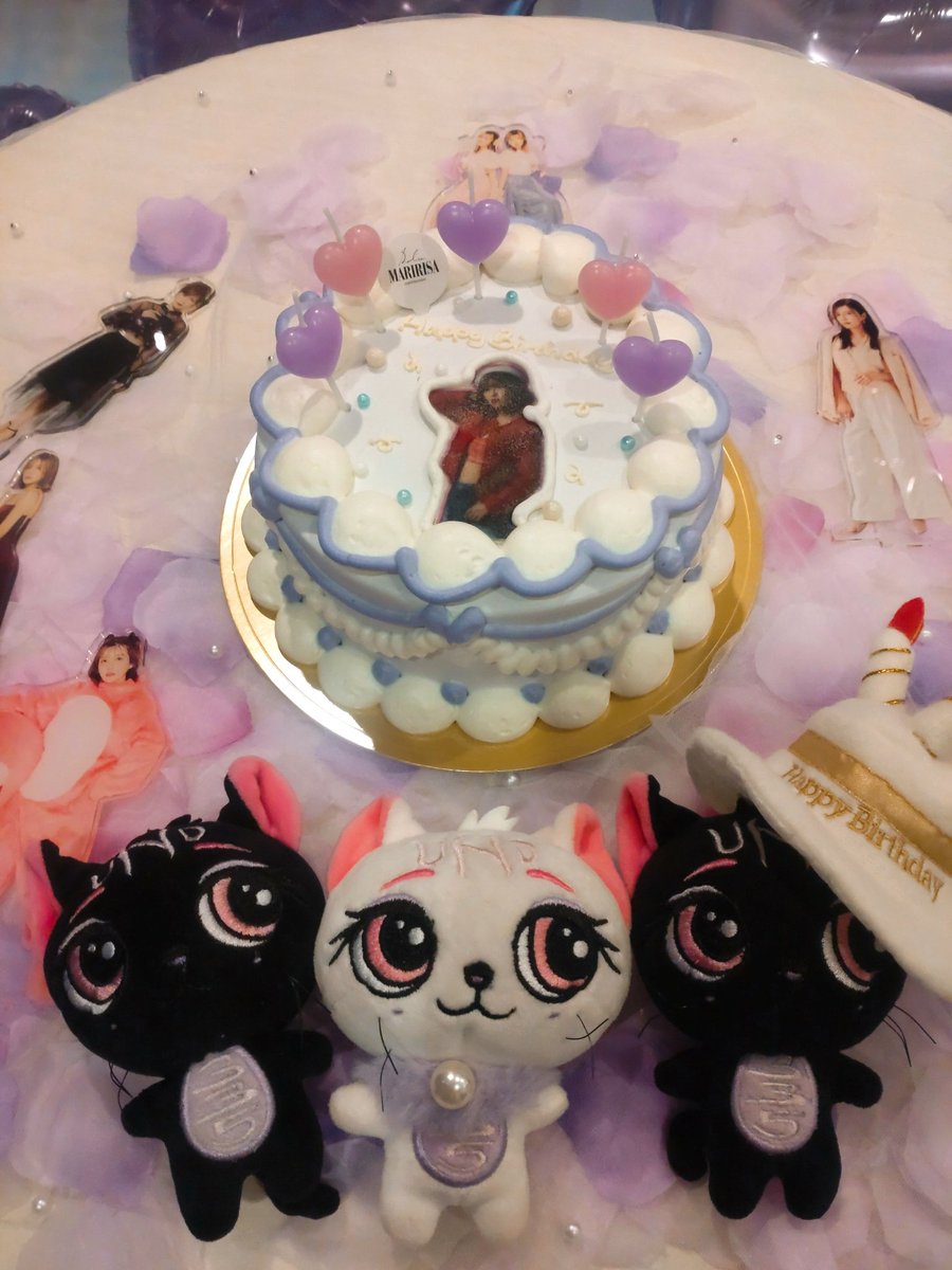 natsu_u7_2's tweet photo. 実彩子ちゃんBirthday♡
今年は今まで以上に飾りつけ💜💜💜
久しぶりにinc.で実彩子ちゃんに会えて幸せ時間でした🥰
335祭楽しみ♡
@uno_uno_0716
#AAA
#宇野実彩子 
#宇野実彩子誕生祭 https://t.co/GDUW0LIeZU