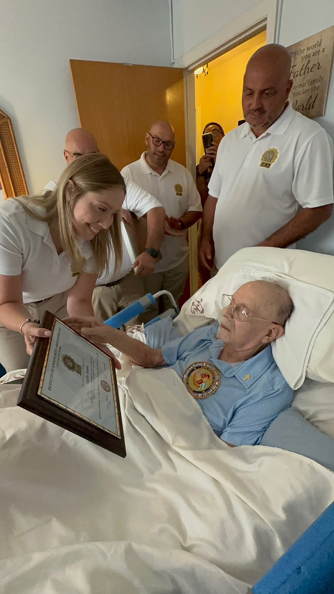 NYCPDDEA's tweet image. The DEA had the honor of visiting retired Detective Second Grade Carlos “Charlie” Rivera and his beloved family. Det. Rivera, a proud National Guardsman and NYPD veteran, began his remarkable career at the 46 Precinct in 1960 and retired from the Bronx Homicide Task Force in…