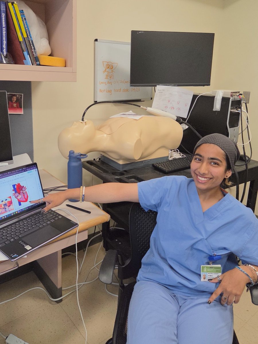 UTSA's tweet image. Summer is for internships! 🏢
📸: Andres Sequeira Narvaez, an economics major who's interning in the Harris County Toll Road Authority's finance department
📸: Noor-E-Saher Ahmed, a pre-med student majoring in history who's interning at Beth Israel Deaconess Medical Center in…