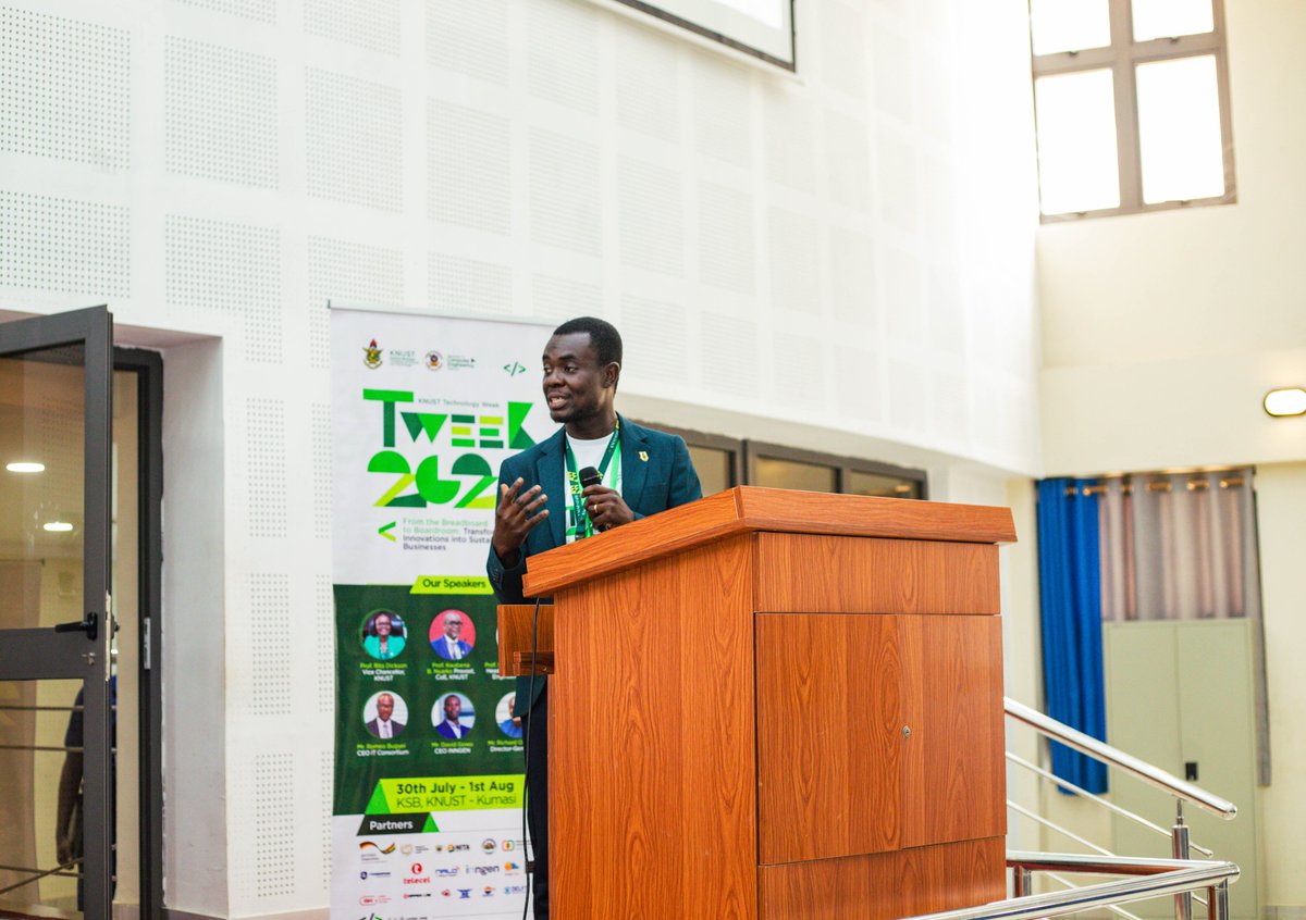 compengKNUST's tweet image. ๐
#TWEEK2025 ๐ข๐ฌ ๐จ๐ง ๐๐๐ญ๐กโ๐๐๐ญ๐ก ๐๐ฎ๐ ๐๐๐๐. ๐๐๐ญ ๐ซ๐๐๐๐ฒ!
@ekakowuah at #TWEEK24:
๐น โA brilliant idea without a business model is just a hobby.โ
๐น โMove from ideas to real businesses and influence industries.โ
๐น โCo-create with partners and build value.