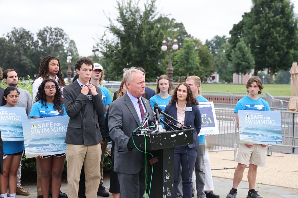 RepDaveJoyce's tweet image. This morning, I hosted a press conference with @EnvAm to talk about the importance of Congress passing the BEACH Act. Federal action must be taken to clean up the contamination at beaches on the Great Lakes and across the country. This bill will help do just that.