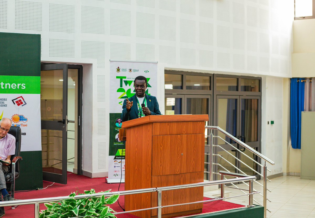 compengKNUST's tweet image. ๐
#TWEEK2025 ๐ข๐ฌ ๐จ๐ง ๐๐๐ญ๐กโ๐๐๐ญ๐ก ๐๐ฎ๐ ๐๐๐๐. ๐๐๐ญ ๐ซ๐๐๐๐ฒ!
@ekakowuah at #TWEEK24:
๐น โA brilliant idea without a business model is just a hobby.โ
๐น โMove from ideas to real businesses and influence industries.โ
๐น โCo-create with partners and build value.