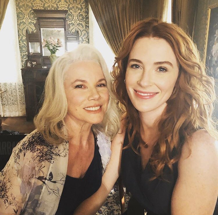 OHLITTLEBAIRDIE's tweet photo. —— oh boy look who came to visit. 
          She remembered she has a 
          daughter. https://t.co/Pnb2xWQgni