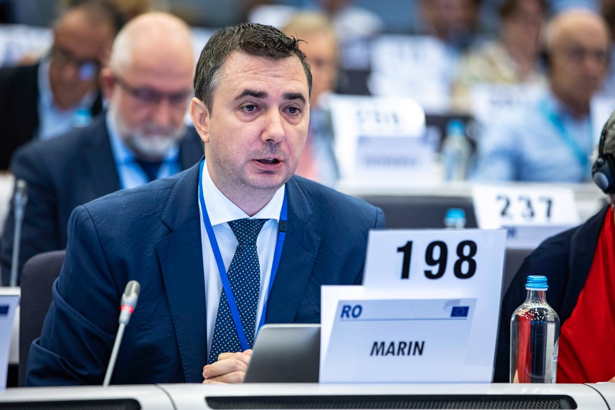 Workers' Group EESC (@workerseesc) on Twitter photo 'Young people are resilient, but we must offer them solutions, not slogans; they need affordable education, stable and quality jobs.
We must invest in Erasmus and protect the ESF. Supporting young peoples' ideas and startups is also competitiveness'
<a href="/MarinFlorian7/">Marin Florian</a> #EESCPlenary 'Young people are resilient, but we must offer them solutions, not slogans; they need affordable education, stable and quality jobs.
We must invest in Erasmus and protect the ESF. Supporting young peoples' ideas and startups is also competitiveness'
<a href="/MarinFlorian7/">Marin Florian</a> #EESCPlenary