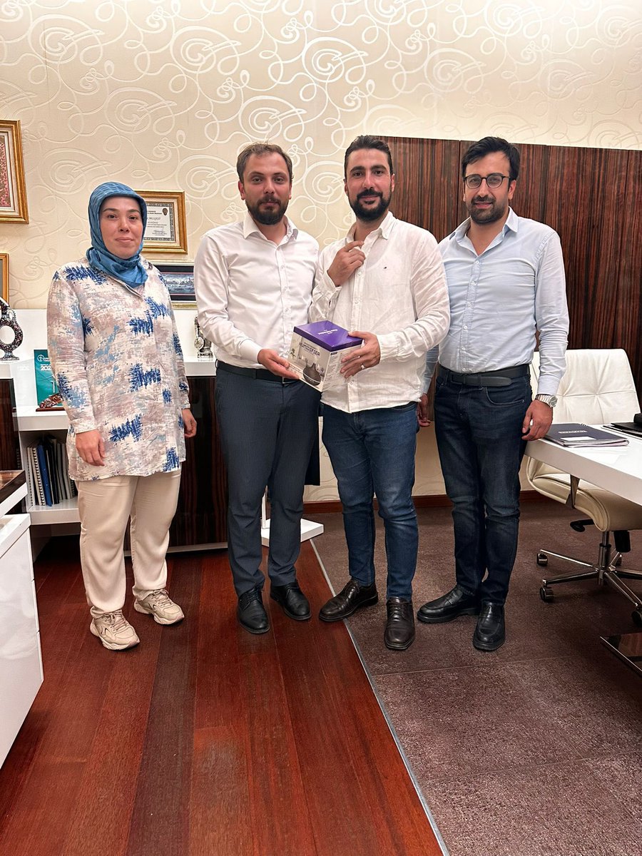 Seçim İşleri Birim Başkanlığımız tarafından yürütülen avukat ziyaretleri kapsamında, İl Yönetim Kurulu Üyemiz Av. Necmettin Yazıcı ile birlikte kıymetli meslektaşlarımız Av.Ahmet Özdemir ve Av.Sümeyye Öcal’ı ziyaret ettik.

Misafirperverlikleri ve seçim sürecine verdikleri