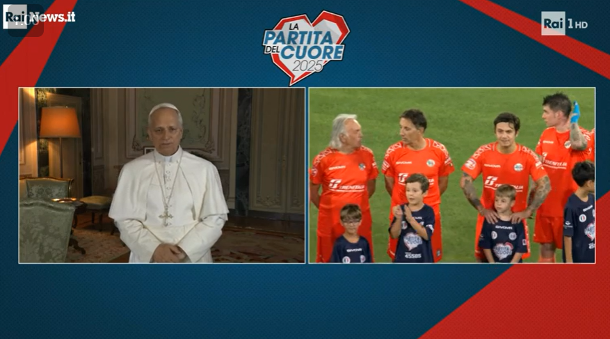 CatholicNewsSvc's tweet image. Politics must reject propaganda & embrace dialogue for the common good, Pope Leo said. "It is always possible to come together, even at a time of division, bombs & wars." It is time to stop "the race of hatred. Our humanity is at stake." Full story here: ow.ly/isew50WqBT2