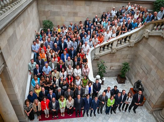 🟡 Dia històric amb l'aprovació de l'Estatut de #MunicipisRurals, llei impulsada pel Govern de <a href="/perearagones/">Pere Aragonès i Garcia</a> i <a href="/LauraVilagra/">Laura Vilagrà Pons</a>

Comptarà amb mesures com:
 
🏘️ Borsa d'habitatge
📉 Rebaixa d'impostos per rehabilitar habitatges
✅ Ajudes a autònoms
📝 Portal únic per reduir tràmits