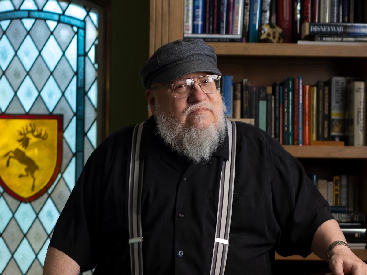 quinnthegm's tweet image. If you got the chance ask GRRM one question, what would it be?
Worth considering whether he'd be able to answer for sake of spoilers, and avoiding questions that get asked at every appearance (favorite/hardest to write)