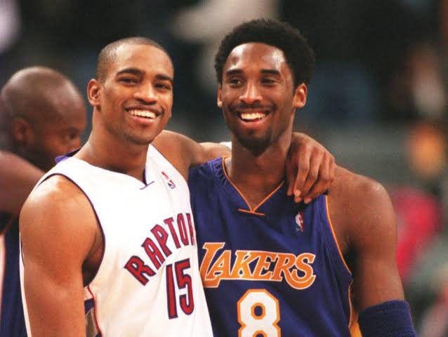 Mamba_Brasil's tweet photo. “Eu joguei na NBA por 20 anos, joguei contra Jordan, Kobe e o LeBron. Kobe Bryant deveria e sempre será, na minha opinião, estar na conversa sobre ser o maior de todos os tempos. Ninguém amou e se dedicou ao jogo como ele.”

- Vince Carter https://t.co/6awxOjDOCF