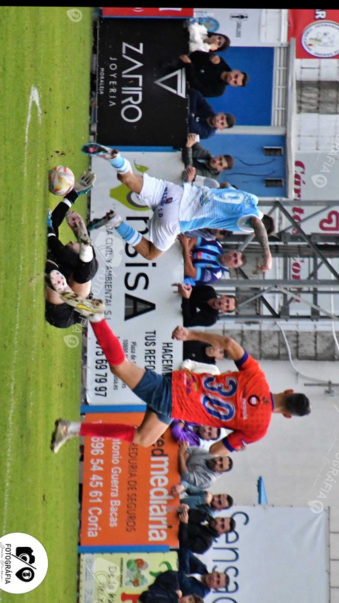 Todos volvemos donde fuimos felices , con la misma ilusión que el primer dia de rojo y ahora ….
Que empiece el juego <a href="/CPMontehermoso_/">CP Montehermoso ⛰️🌞⚽</a> 😇⚽️