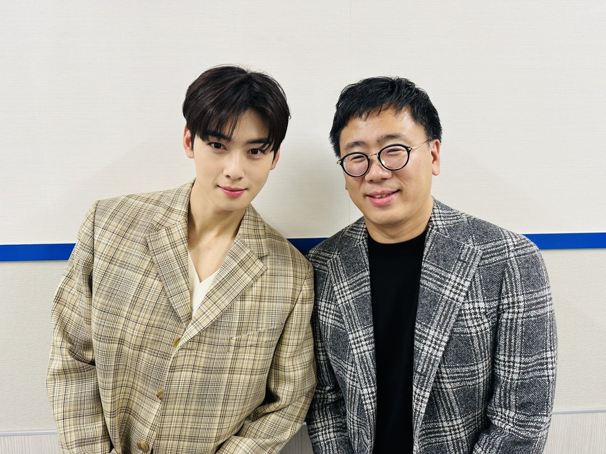 cewycha's tweet photo. Eunwoo-san with Furuya-san 🎤🐰🇯🇵

2022                                              2023                
2024                                              2025 https://t.co/ahuVugc1pt