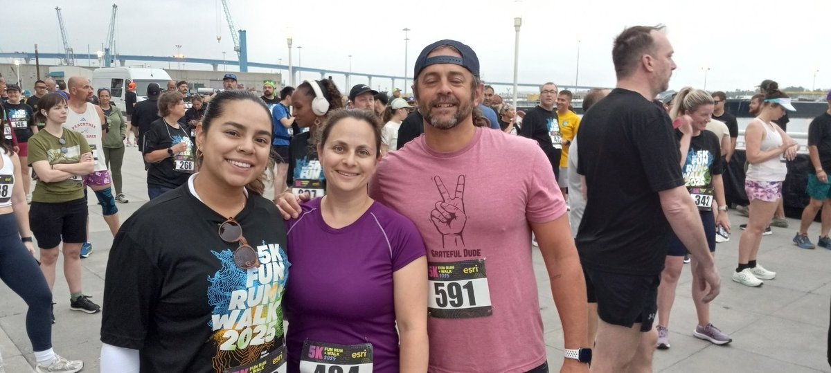 roktech's tweet photo. ๐๐งฆPutting our running shoes and #UCROKSocks to the test at the @EsriUC Fun Run/Walk 5K #EsriUC #OneRunStronger #RunGear #esri #esriuc25 #esripartners #esriuc2025 https://t.co/zWUTBhjdOx