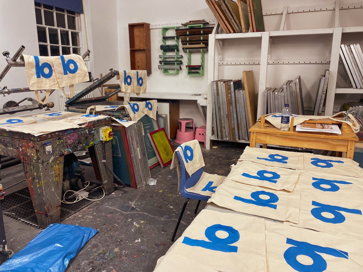 theBluecoat's tweet image. Learn how to screen print and create your own tote bags at our Screen Printing on Fabric workshop this September. 👜
Sat 6 Sep, 11am-5pm
£70 (all materials included)
Book now: thebluecoat.org.uk/whatson/screen…