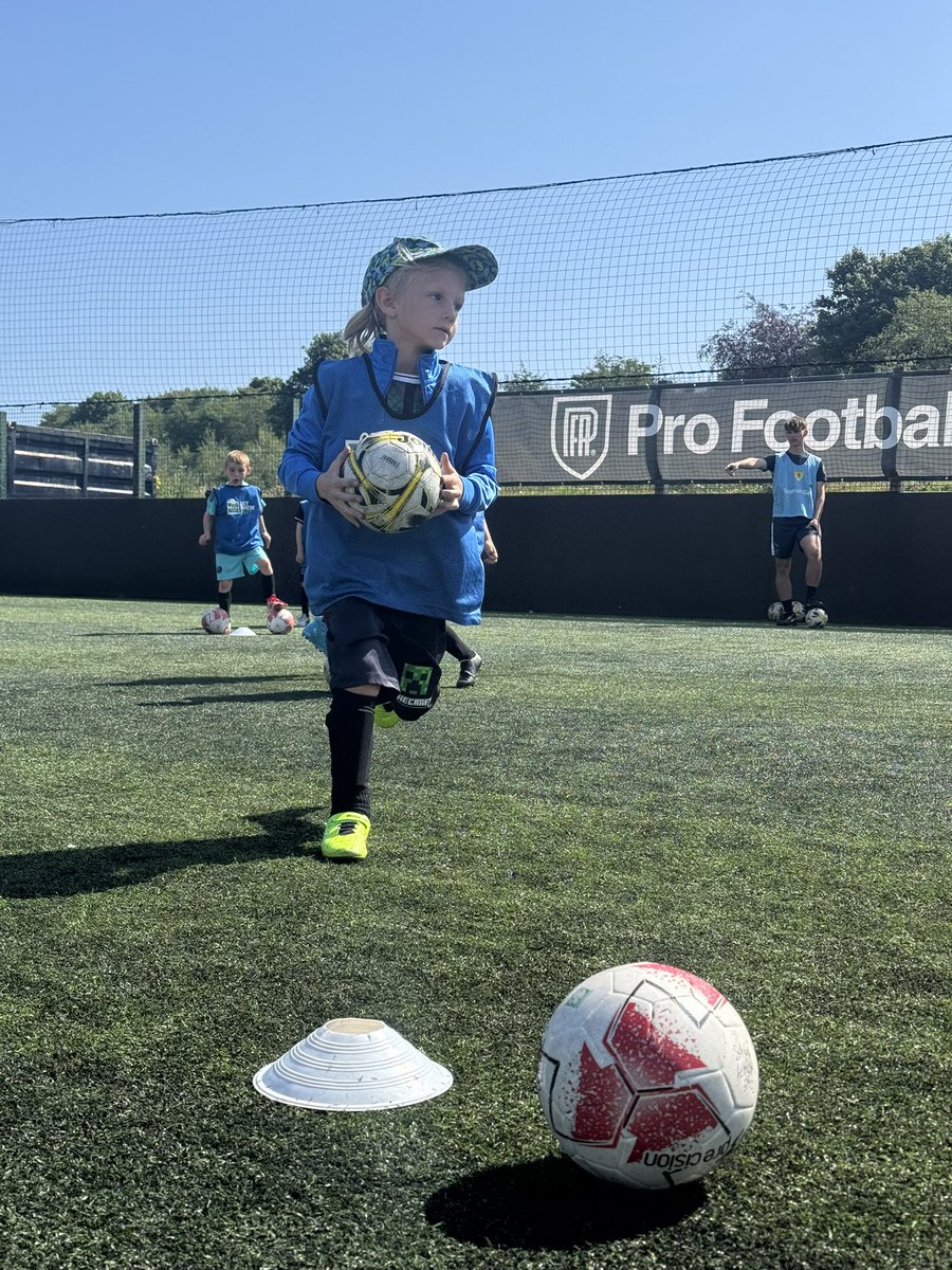 Cove_Youth's tweet photo. We are half way done!!!
A brilliant day again for camp ☀️
See you all again tomorrow
@ScotFANorth
@scottishgas
#cyfc #coveyouthfootballclub #game #coveyouth #football #syfa #adjfa #COYC #coyc #BB14 #bb14 #sfanorth #cyfc #sfa #football #syfa #scottishgas #footballforall https://t.co/g8KTjDdKxE