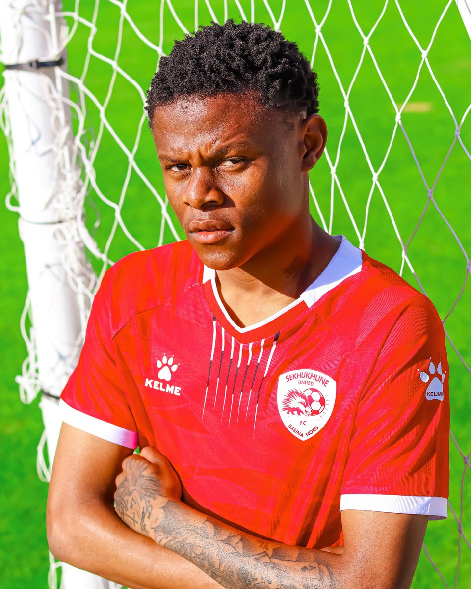 SekhukhuneFc's tweet image. 🚨 NEW SIGNING 🚨
Malekgene Mampuru (22) officially joins SEKHUKHUNE UNITED FC.
Talented young addition to the squad.
We wish you all the best!
🦔🦔🦔
#Adibahlabe
#BabinaNokoPreSeason
#Betway2025_26Loading