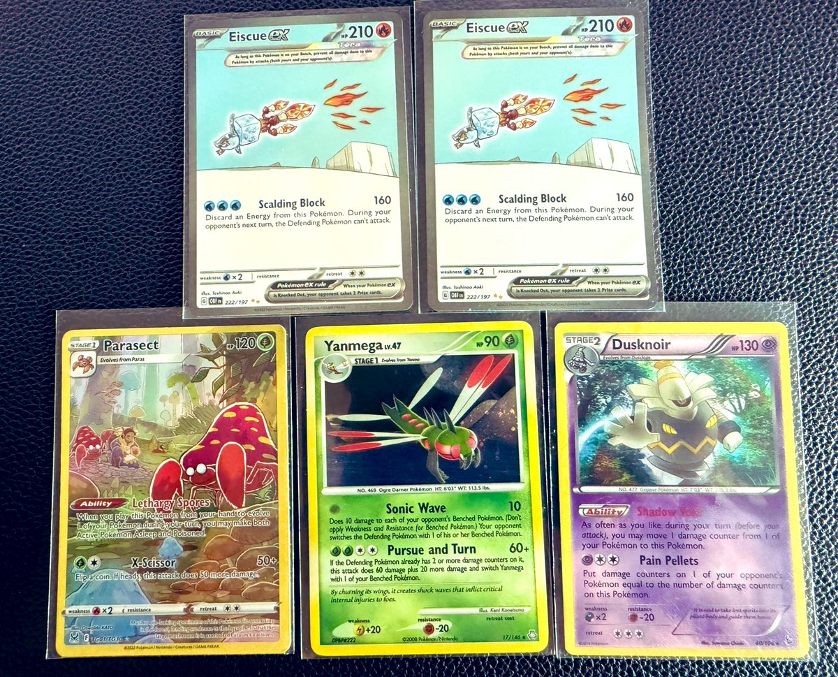 Andrewdeeeeee's tweet photo. Picked up some SIR Eiscue’s but needed to add a few more cards to hit free shipping!! $12 for these beauties 😂😂 #RosieRips
Pretty excited for the #Yanmega not going to lie!!! https://t.co/5p1tCAI0Eu