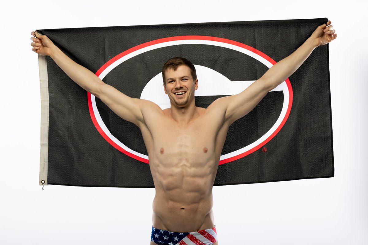 Congratulations to our 🥇 medalist <a href="/Nic_Fink/">Nic Fink</a> on being named to the <a href="/universityofga/">UGA</a> 40 Under 40!

#DGD | #GoDawgs 🐾