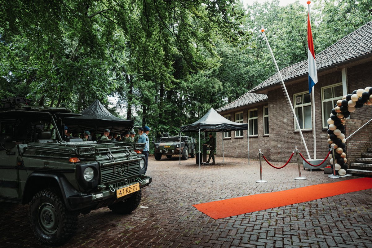 DefensieStas's tweet image. In Wezep is vandaag een nieuwe keuringshub voor aankomende militairen geopend. 

Goed nieuws: zo brengen we Defensie dichter bij de mensen. Nodig ook, want we hebben veel nieuwe collega’s nodig om onze krijgsmacht te versterken.

defensie.nl/actueel/nieuws…