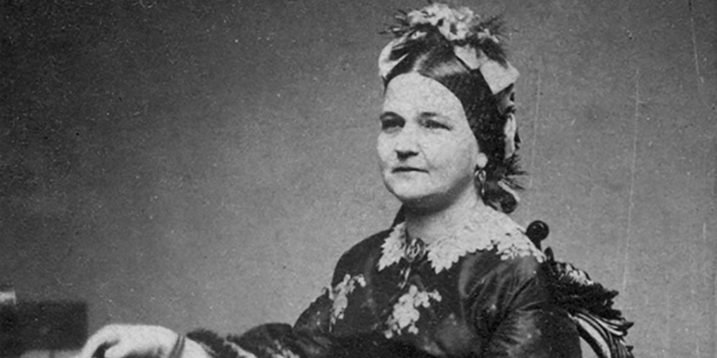 ALPLM's tweet image. Mary Lincoln died #OnThisDay in 1882 at age 63. After years of grief and poor health, she passed away in the same Springfield home where she had married Abraham 40 years earlier. She was laid to rest beside him at Oak Ridge Cemetery. #ILHistory #ALPLM #MaryLincoln