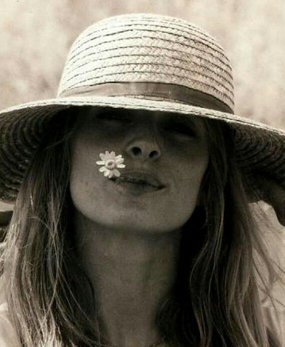Wildflower2107's tweet image. Innocence of
A fragrant smile
After the storm
#innocence #vss365 #poembyrashmi #micropoetry #poetrycommunity #rbg #haiku