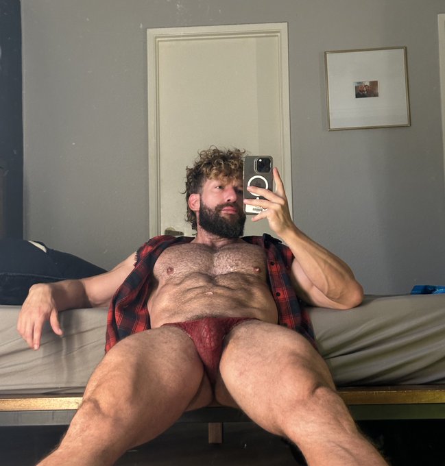 Watch Morgxn Thicke (he/they)'s leaked NSFW photo on TwXstars