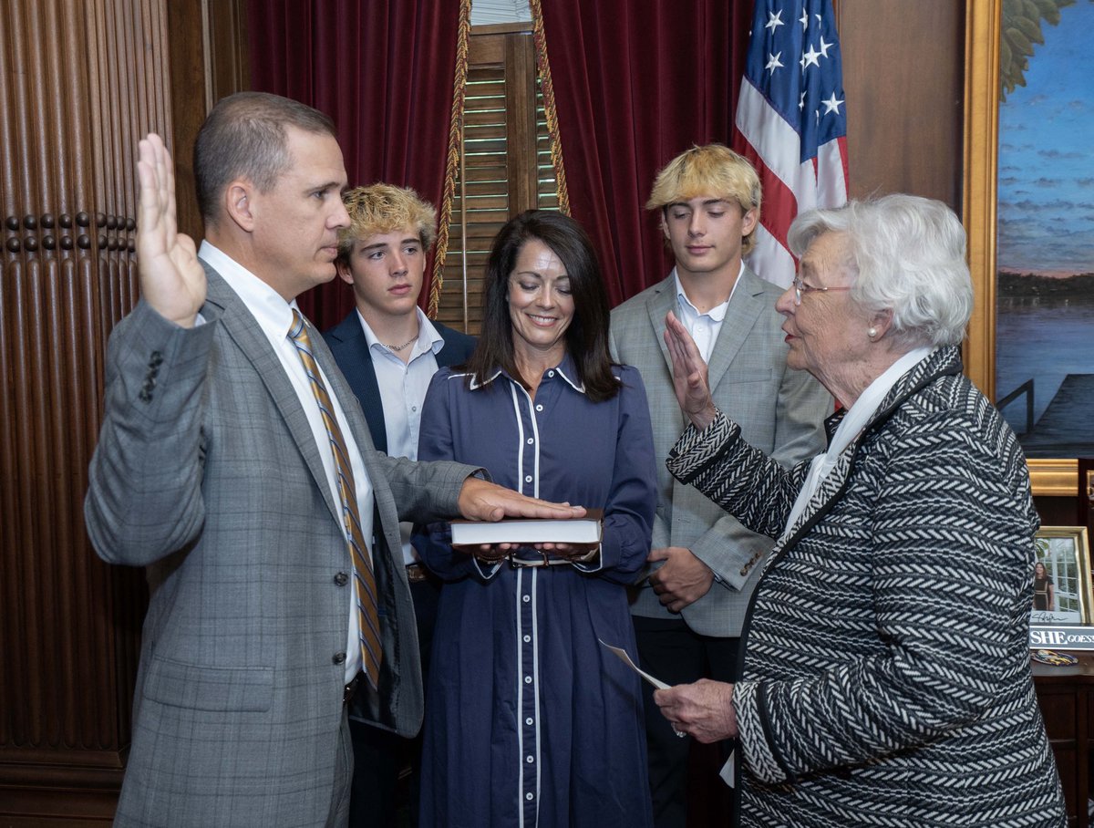 GovernorKayIvey's tweet image. I have sworn in Bo Offord as the commissioner of the Alabama Medicaid Agency.
I am confident of his leadership, and I look forward to it as he assumes this new role. #alpolitics