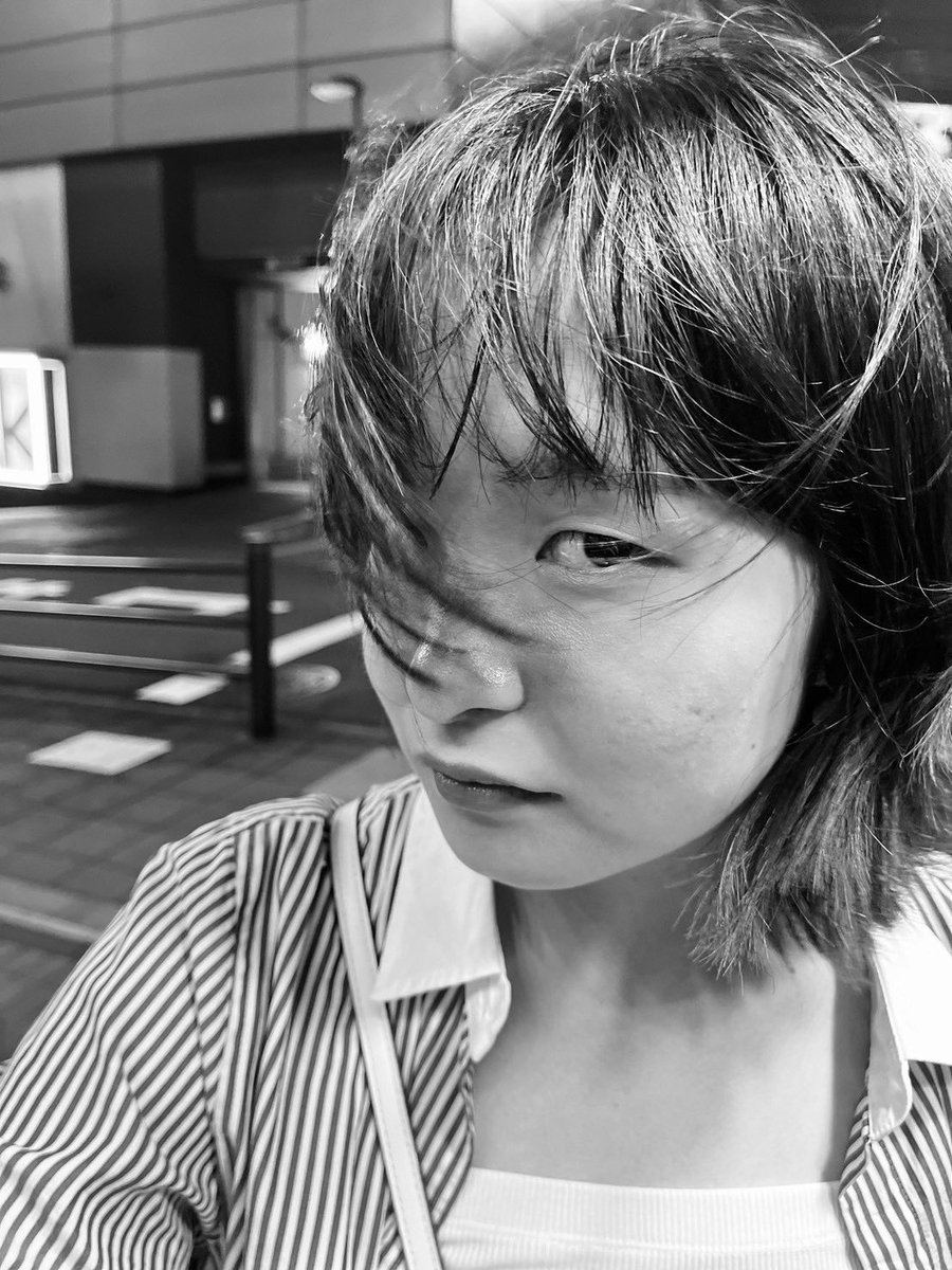 普段の私とは違う感じで好きな写真です
涼ありがとう〜！