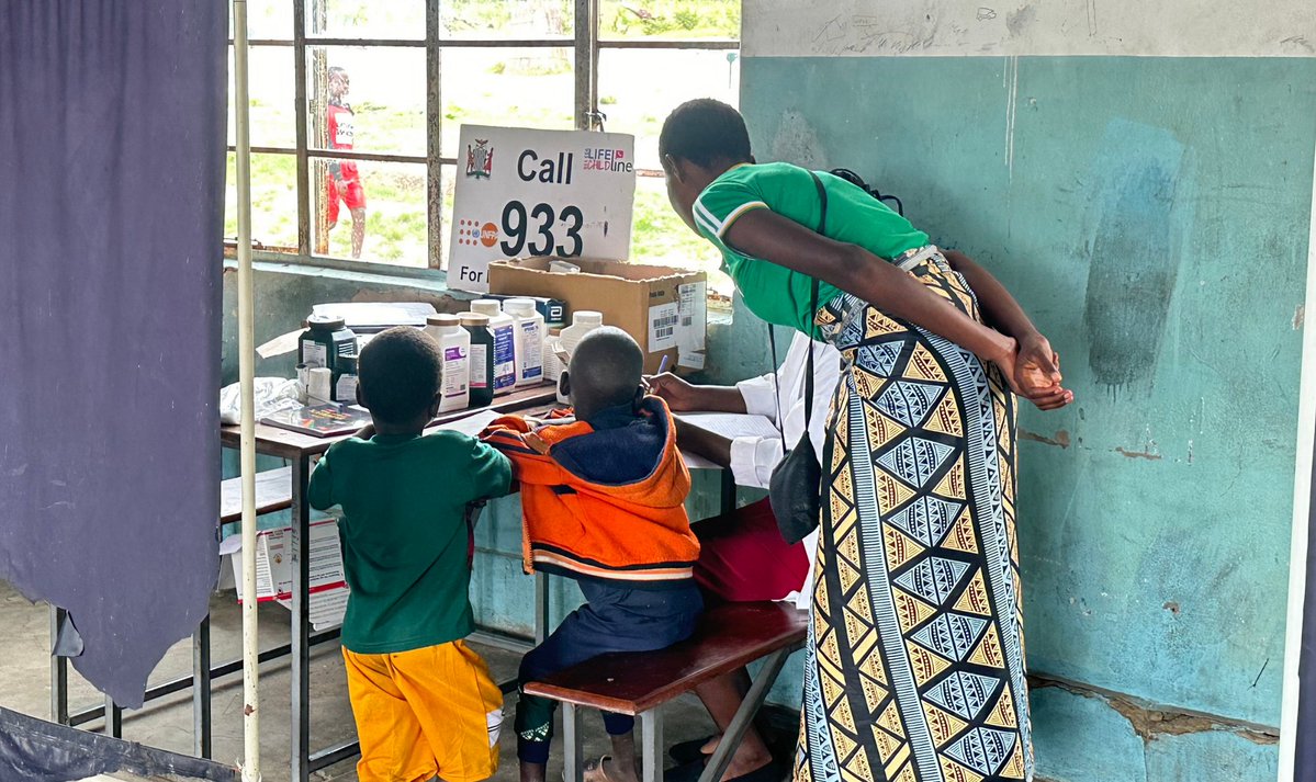 UNFPAZambia's tweet image. #Safeguarding from #SEA is non-negotiable! Thanks to @SwedeninZambia! @UNFPAZambia @mohzambia & @clzambia provide dedicated 'Grievance Desks' during mobile clinic interventions.
Call Report abuse via 993 or 116 toll free lines
With @AFRIpads
#DoNoHarm #LeavingNoOneBehind
