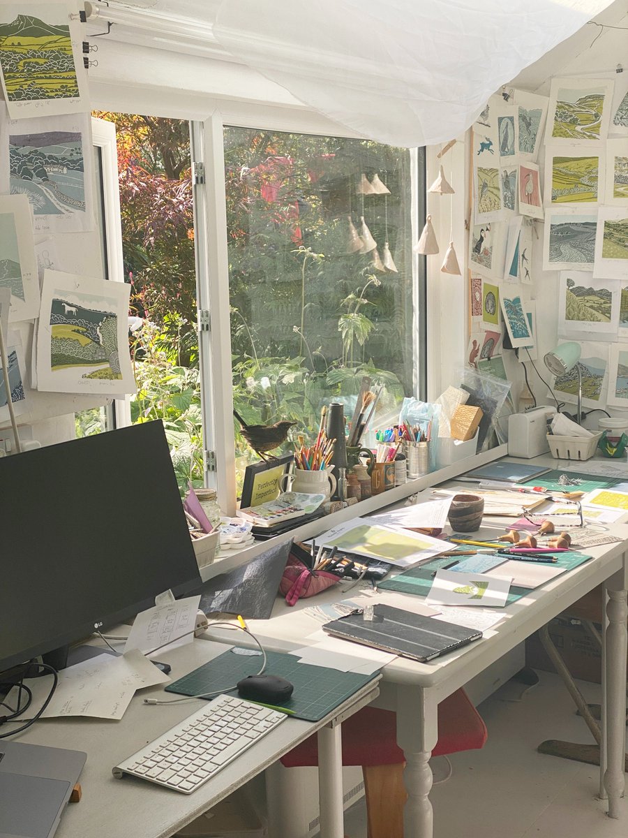 Design_York's tweet image. Spot the studio visitor! I came back into my studio to see one of the juvenile blackbirds perched on my 'Perfectly Imperfect' linocut print. Maybe that’s a sign. I was having a ‘This is rubbish’ spell with a new print I’m working on. 🤣
#UKBirds #Blackbird #Wildlife #ArtStudio
