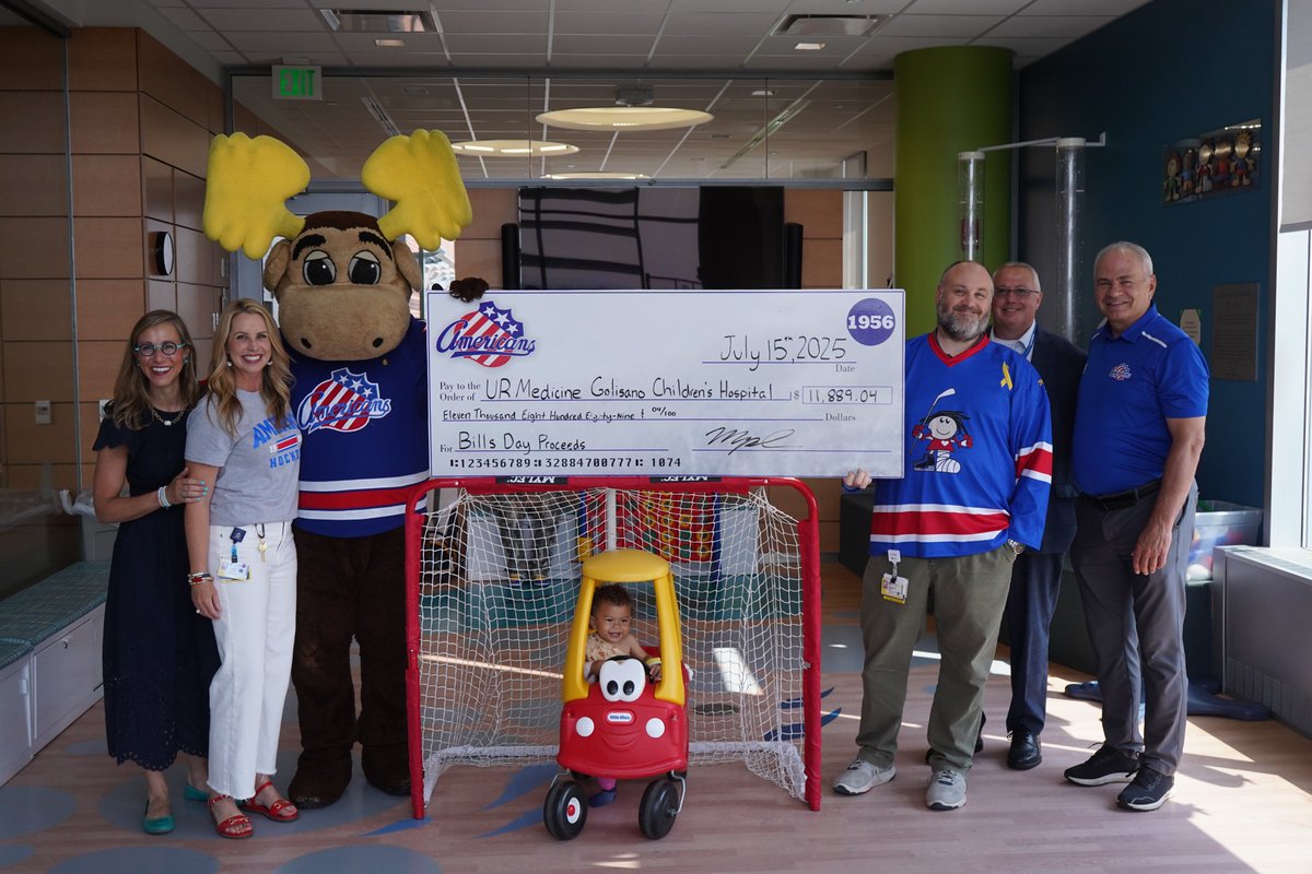 AmerksHockey's tweet image. Yesterday, we spread some love while dropping off a special gift to our friends at @URMed_GCH! 💟
Thank you for all you do each day! 🫶