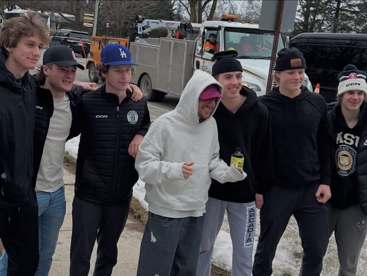 justin bieber volvió a tomarse fotos con fans el mundo sano