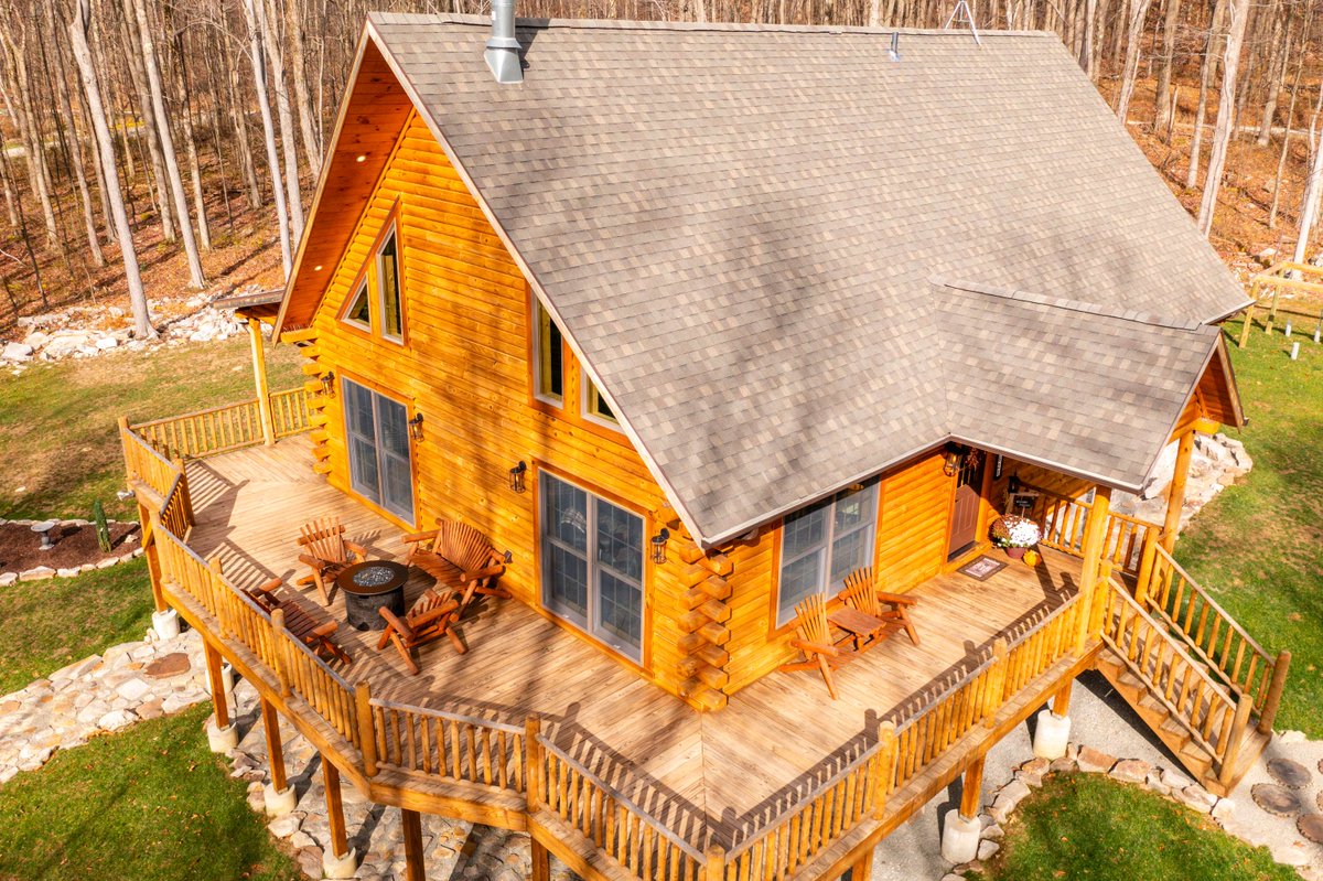 There’s just something about it.

The warmth. The wood. The craftsmanship.

If it feels like home, it probably is.

#SouthlandLogHomes #LogHomeLiving #ThisIsHome