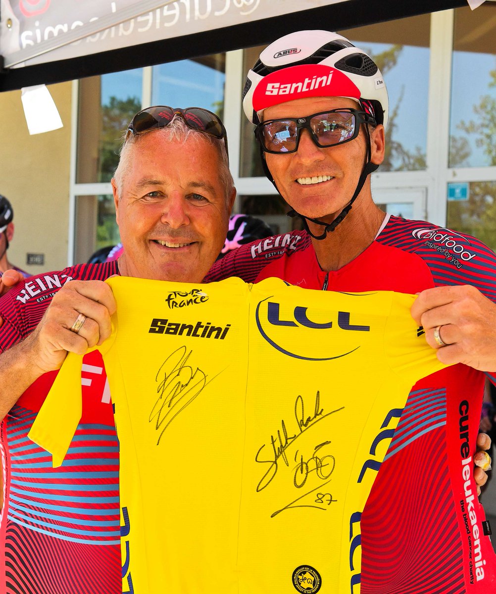 TheTour21's tweet image. 🚴♂️ Cycling legend Stephen Roche has just added his signature to this jersey YOU could WIN! This unique jersey will be signed by four Tour de France winners.
For every £20 donation to @GeoffThomasGTF's JustGiving page, you'll get one entry into the raffle: justgiving.com/page/geoff-tho…