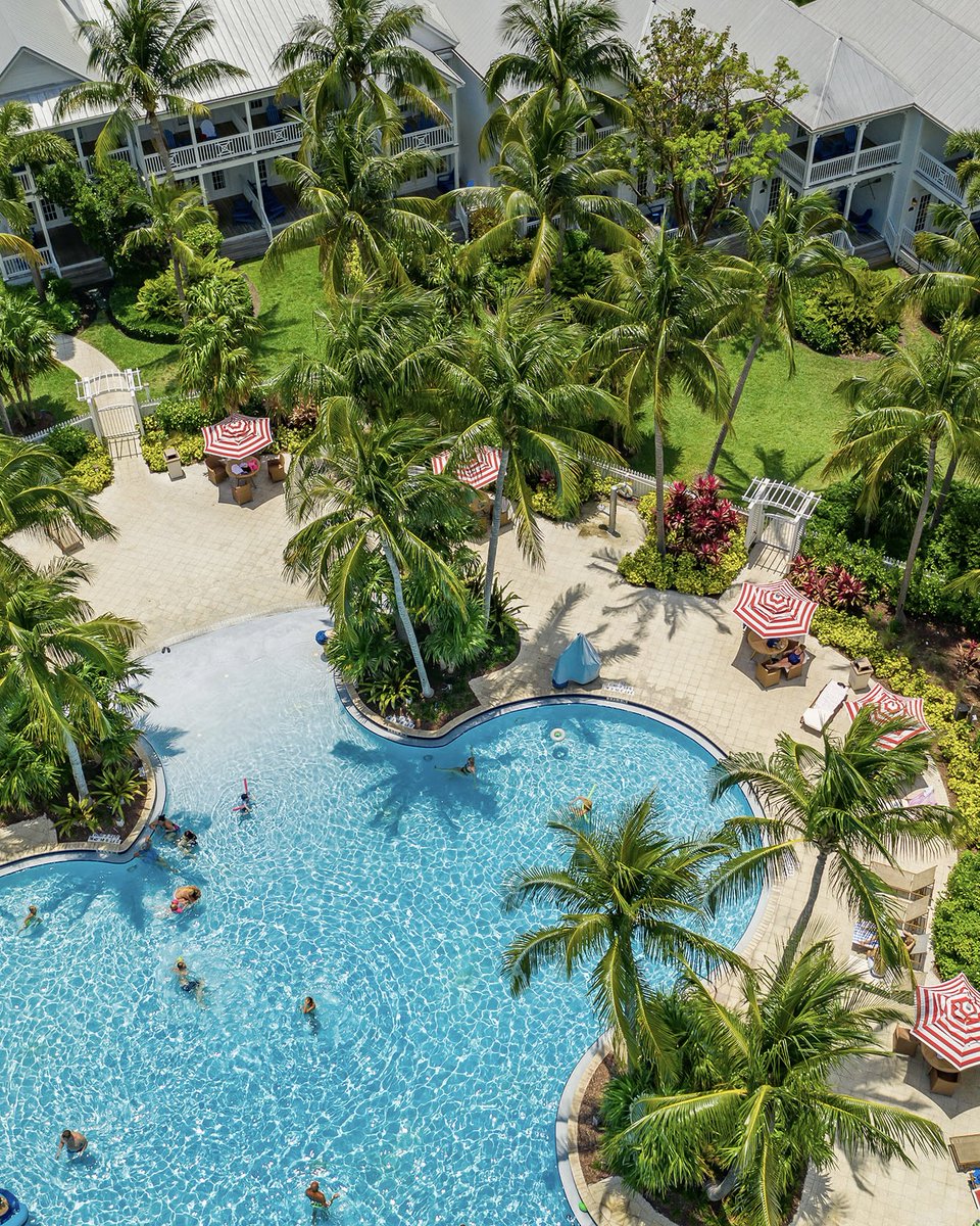 Vacation mood board:  Pool edition 💦 For when you need a little daydream fuel…or travel planning motivation.

📍 The Florida Keys
→ Hotels shown in order of appearance 🌴
@PerryKeyWest 
@IslaBellaBeachResort 
@LittlePalmIsland 
@tranqbayresort