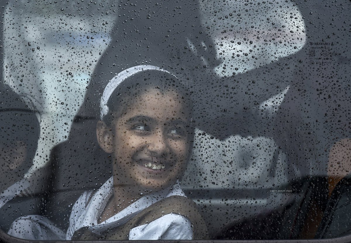 basiitzargar's tweet image. Rainy day scenes from Srinagar