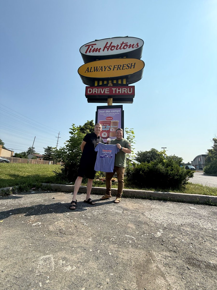 TimTierney's tweet image. Always a great time connecting with the team at @TimHortons on Montréal Road!
Joined this morning by Councillor Matt Luloff as we celebrated #CampDay—a fantastic initiative supporting youth through the Tim Hortons Foundation Camps. #TimsCamps
Big thanks to the amazing staff for…