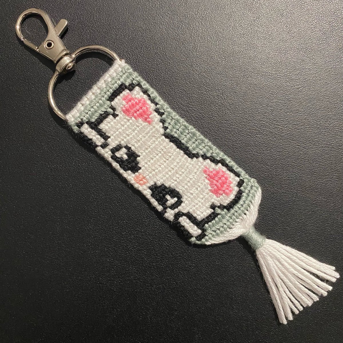 NEW PATTERN!!
SKZOO Peek-a-boo Keychain: Jiniret 🐭🤍

#skz #skzoo #skzoojiniret  #jiniret #straykids #straykidshyunjin #straykidshwanghyunjin  #hwanghyunjin #hyunjin #hyunjinnie #hyunjinskz #hyunjinstraykids  #stay #straykidsstay #kpop #kpopfan #kpopstan