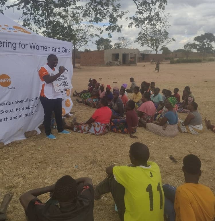 UNFPAZambia's tweet image. #Safeguarding from #SEA is non-negotiable! Thanks to @SwedeninZambia! @UNFPAZambia @mohzambia & @clzambia provide dedicated 'Grievance Desks' during mobile clinic interventions.
Call Report abuse via 993 or 116 toll free lines
With @AFRIpads
#DoNoHarm #LeavingNoOneBehind