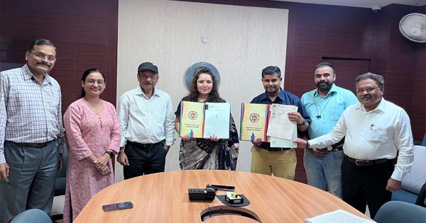 PeoplesUpdate's tweet photo. चित्रकूट का होगा भव्य विकास, श्रद्धालुओं और पर्यटकों को मिलेंगी नई सुविधाएं; मां मंदाकिनी नदी के किनारे राघव घाट और भरत घाट का होगा सौंदर्यीकरण
https://t.co/rYjfADv6n4
#Chitrakoot #ChitrakootDevelopment #MaaMandakiniRiver @MPTourism #PeoplesUpdate https://t.co/laMPwsYW0w
