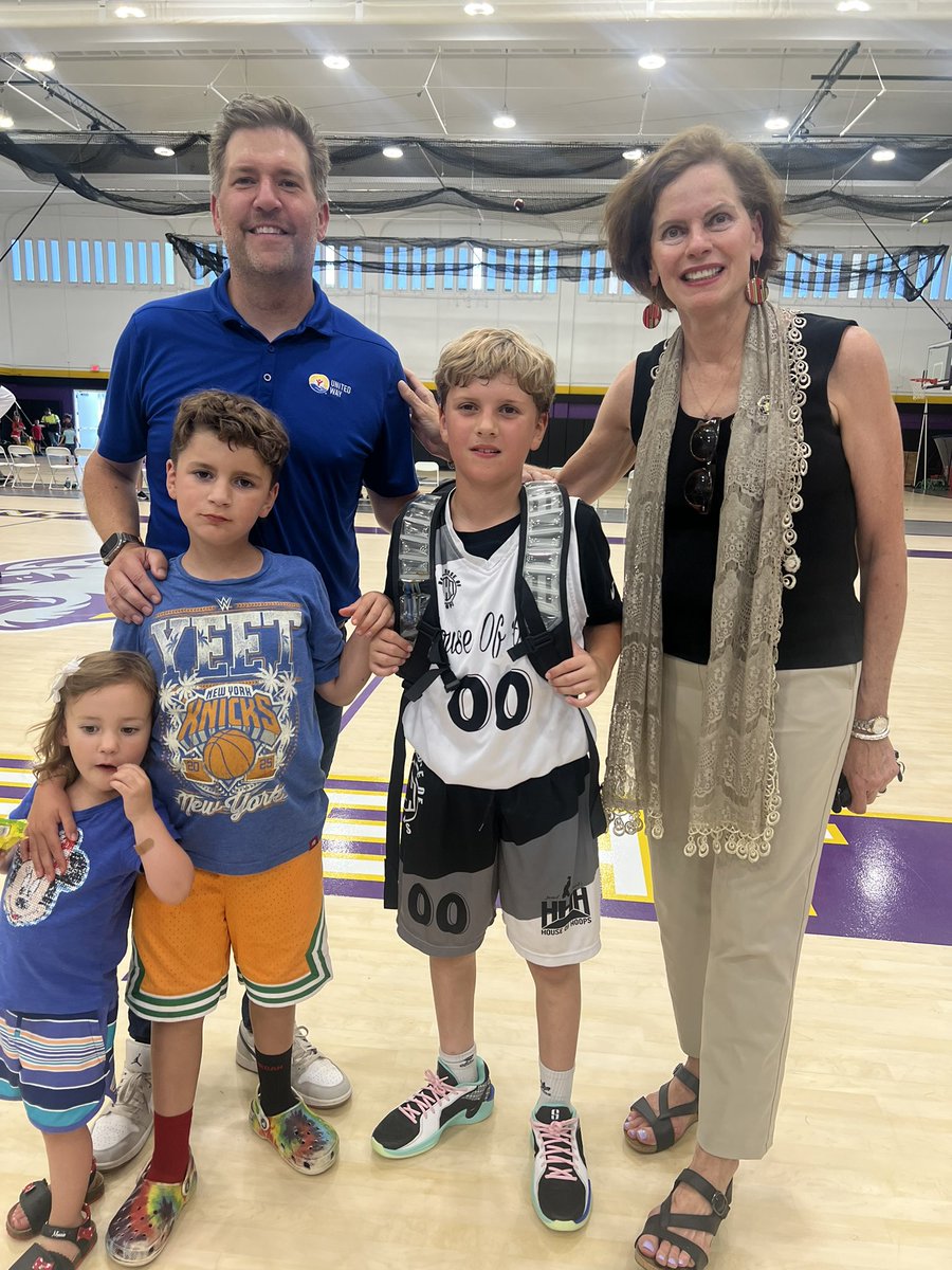 PatriciaFahy46's tweet image. Loved stopping by Coach Dwayne Killings’ Basketball Camp last night.
It’s great to see so many kids in our #Albany community have the opportunity to learn from one of the best @ualbany coaches to ever do it. I can’t wait to see how many of you go pro!