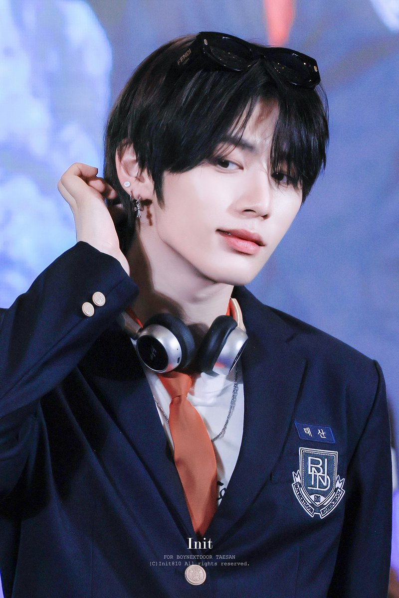 𝐈𝐧𝐢𝐭 tweet media