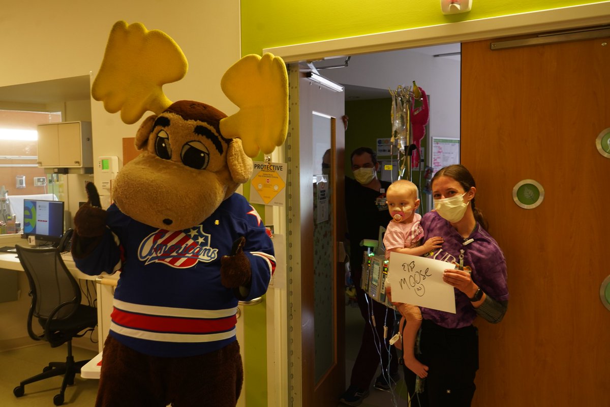 AmerksHockey's tweet image. Yesterday, we spread some love while dropping off a special gift to our friends at @URMed_GCH! 💟
Thank you for all you do each day! 🫶