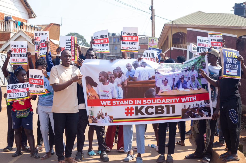 ACEJUganda's tweet image. In partnership with @YGC, we proudly joined a peaceful protest today, raising our voices to demand the immediate release of the 11 #KCBActivists unjustly detained. The message is clear @TotalEnergies out of #Africa,No more money for #ClimateCrimes #Free11Activists
@kcbbankug
