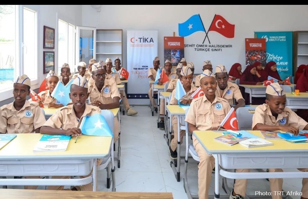 Samdji84's tweet photo. Somalia 🇸🇴 oo #Guumeyste cusub yeelatey 😂.
#TURKISOM 🇹🇷🇸🇴
#Turkïye 🇹🇷
#FailedStateofSomalia https://t.co/lgfR4P7HqK